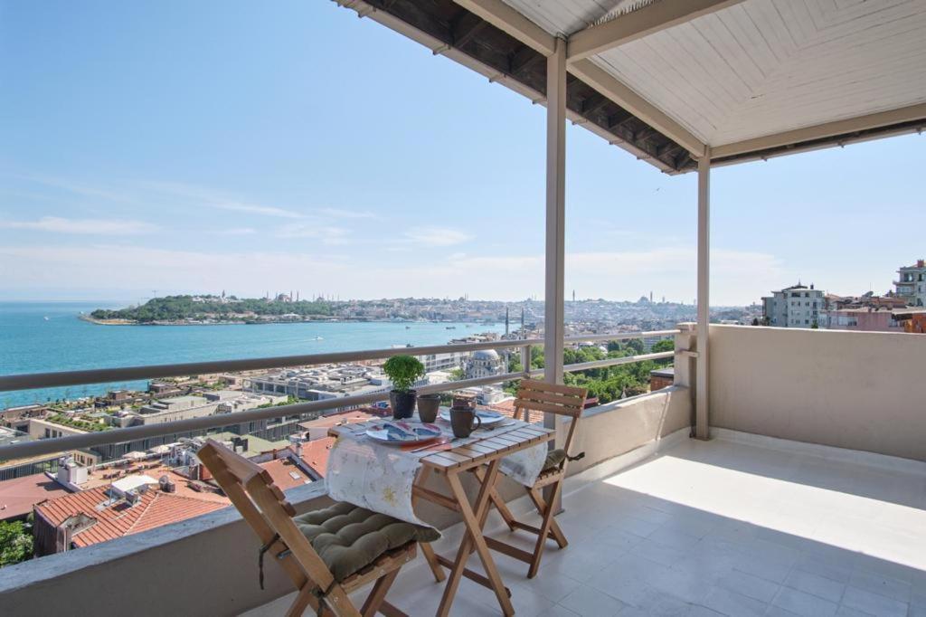A Million Dollar View In The Heart Of The City Istanbul Exterior photo